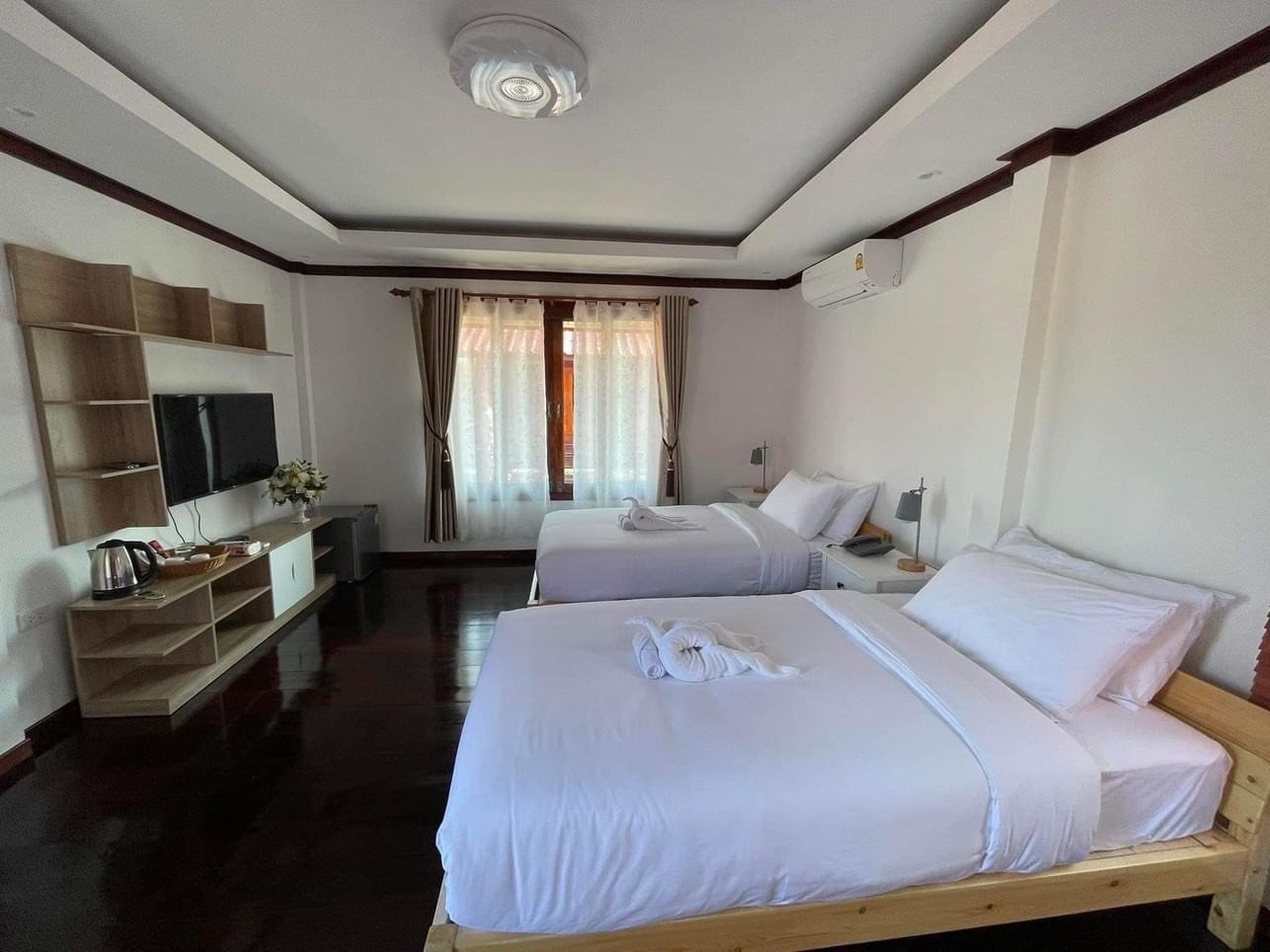 ห้องเตียงแฝดพร้อมห้องน้ำส่วนตัว HR Resort